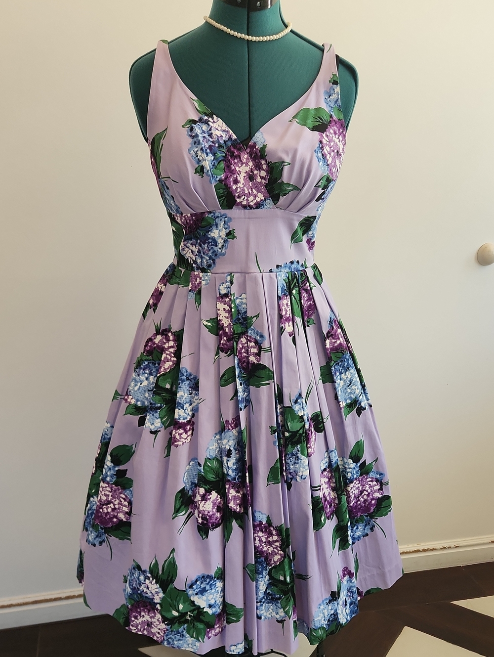 🪻RetroSpec'd Clothing Lavender Floral Dress Sz 6